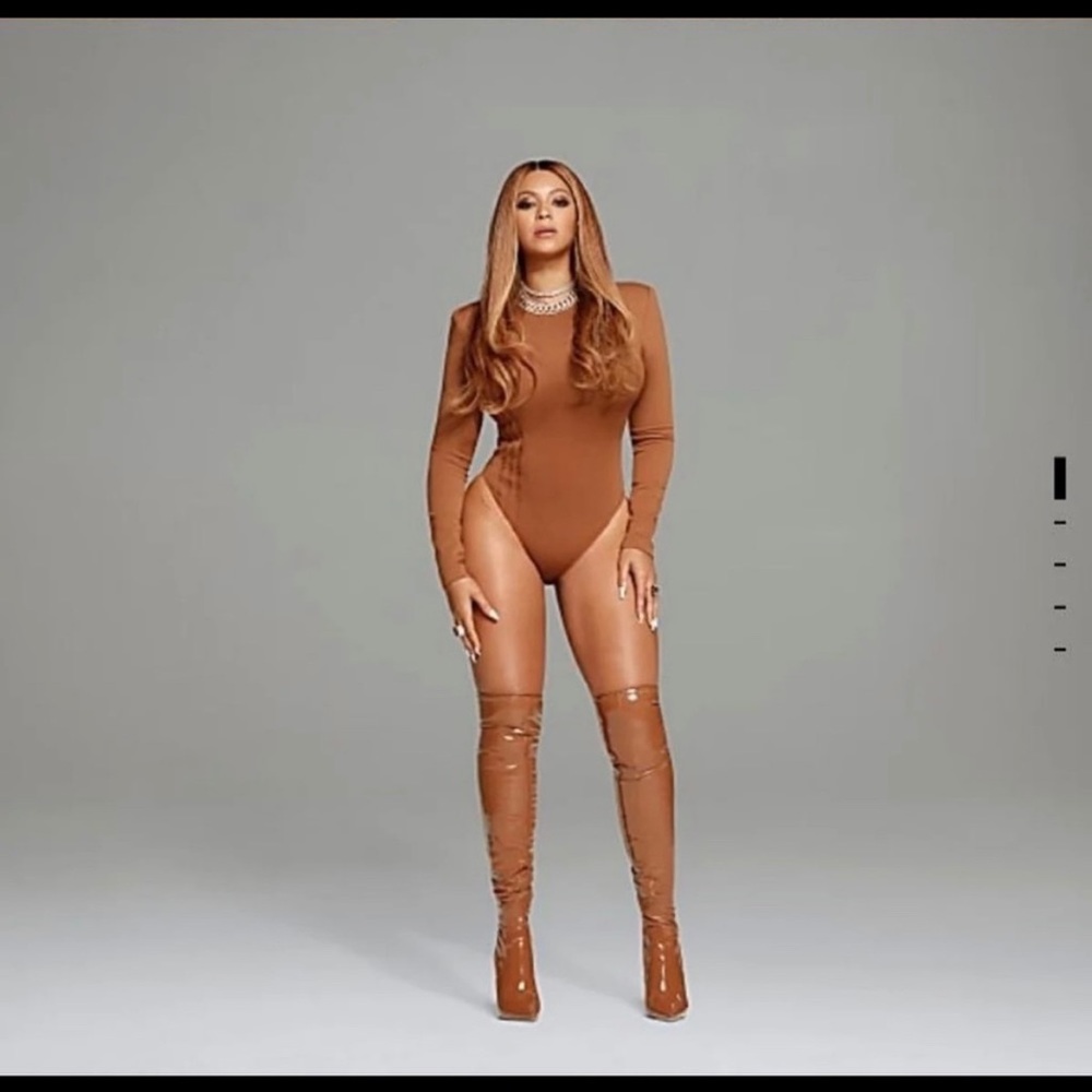 Never been worn IVY PARK body suit